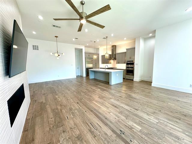 Foto del edificio - 6108 Preserve Dr