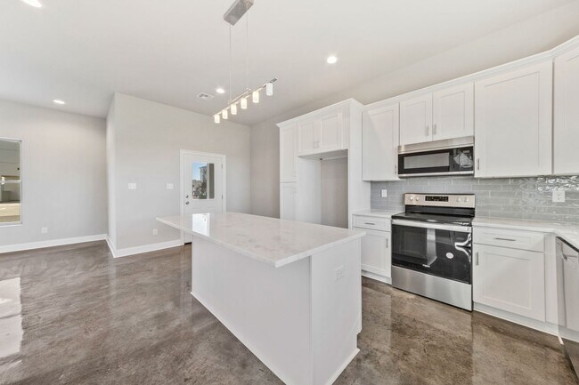 Foto del edificio - 111 Firethorn Dr