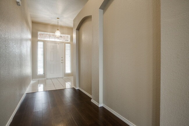 Foto del edificio - 2713 Meadowview Dr