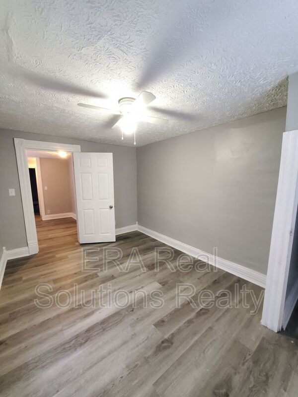 Foto del edificio - 2162 Margaret Ave