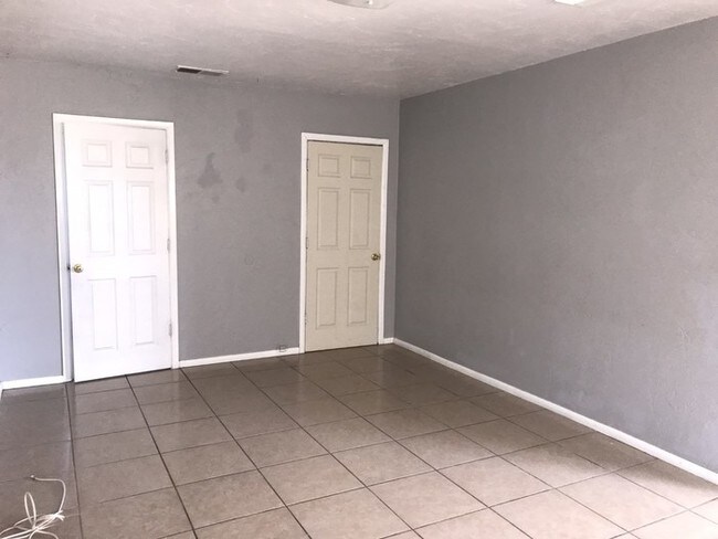 Foto del edificio - 849 W Mossman St