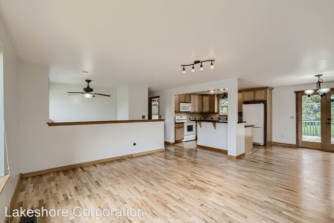 Building Photo - 5 br, 2.5 bath House - 17554 SE 135th S