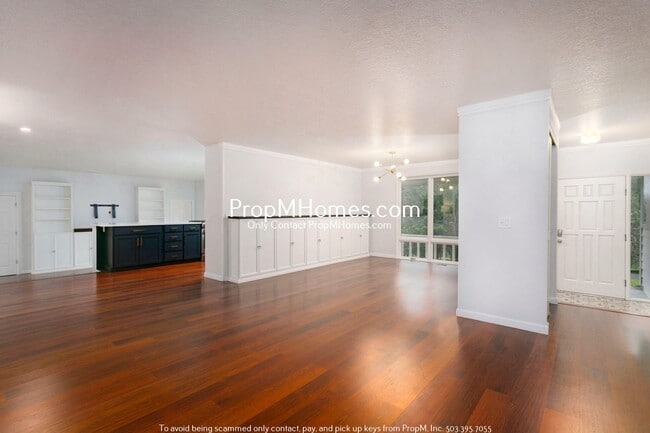 Foto del edificio - Updated Three Bedroom Gem in Lake Oswego!