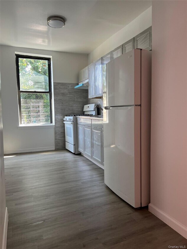 Foto principal - 1810 Barnes Ave