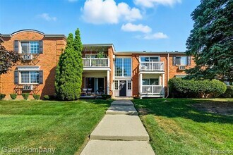 Building Photo - 2400 Parmenter Blvd