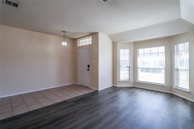 Building Photo - 3009 Sugarberry Dr