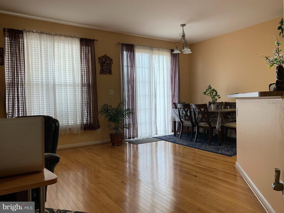 21934 Bramblebush Terrace, Broadlands, VA 20148 Townhome Rentals in