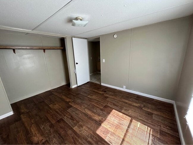 Foto del edificio - 309 Reid Ct