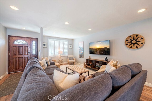 Foto del edificio - 18417 Glenburn Ave