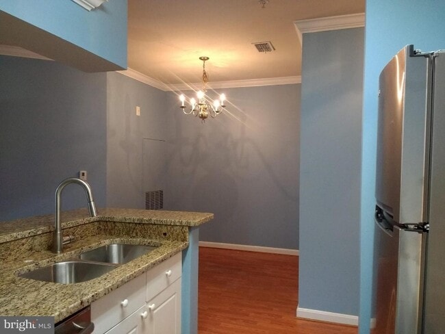 Building Photo - 4561 Strutfield Ln