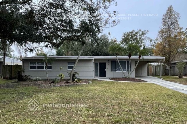 Building Photo - 813 E River Dr