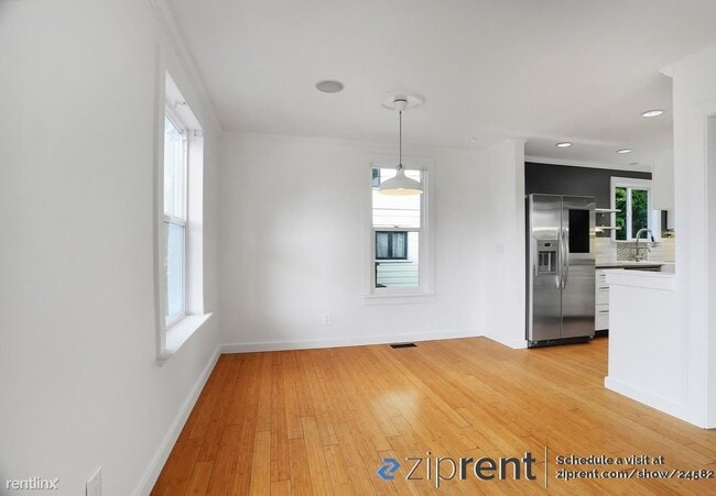 Building Photo - 3 br, 1 bath House - 6216 2nd Ave NW, Seat...