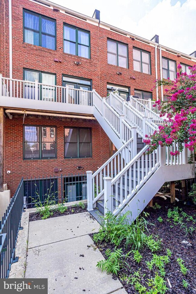 Foto del edificio - 524 13th St SE