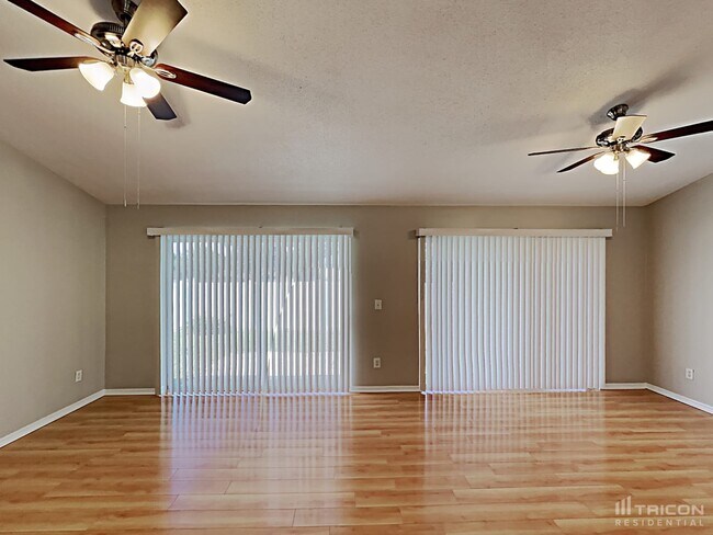 Building Photo - 325 Covent Gardens Place Deltona FL