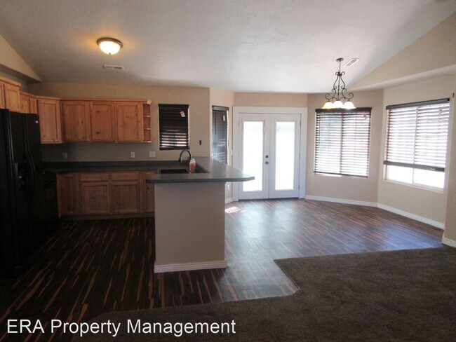 Building Photo - 3 br, 2 bath House - 4370 N Pioneer Dr.