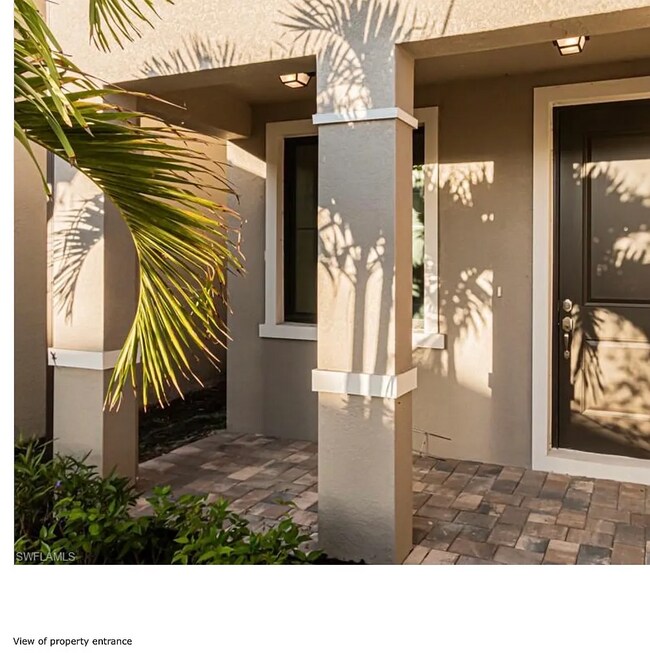 Porche - 26208 Bonita Fairways Blvd
