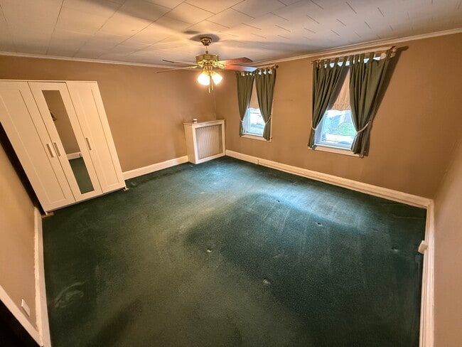 Building Photo - 409 E Mahanoy St