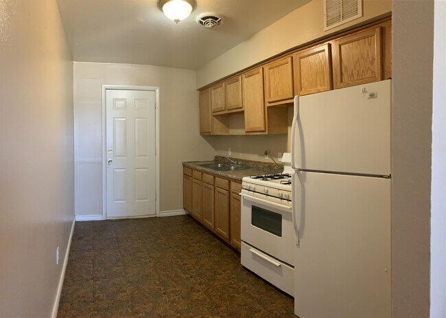 Building Photo - 3525 Sheridan St
