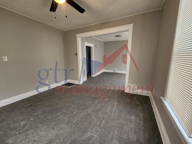 Building Photo - 2612 Corby St