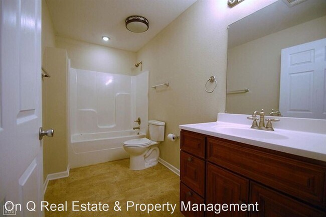 Foto del edificio - 4 br, 2 bath House - 1037 W Monroe