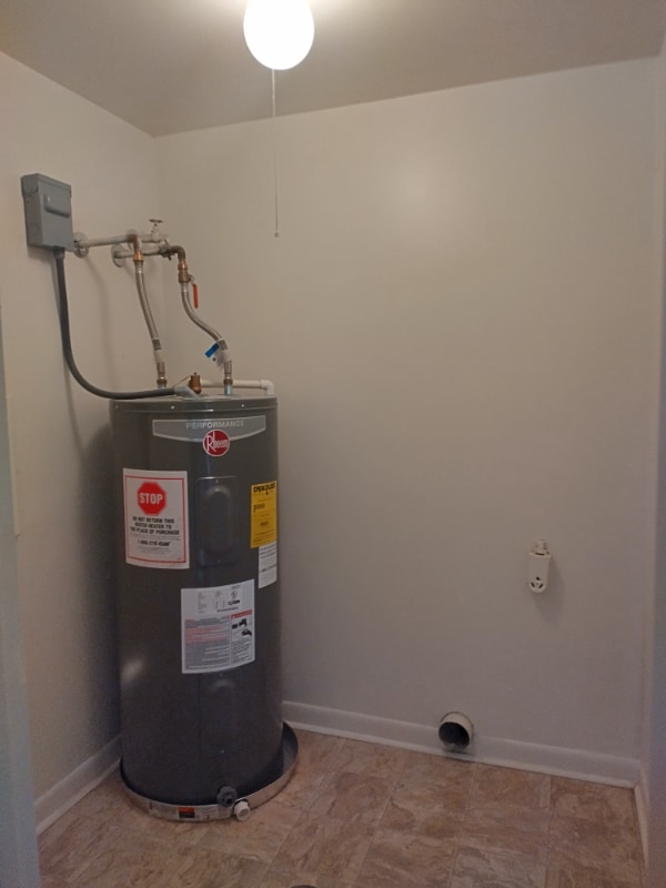 Foto del edificio - 600 Reusens Rd