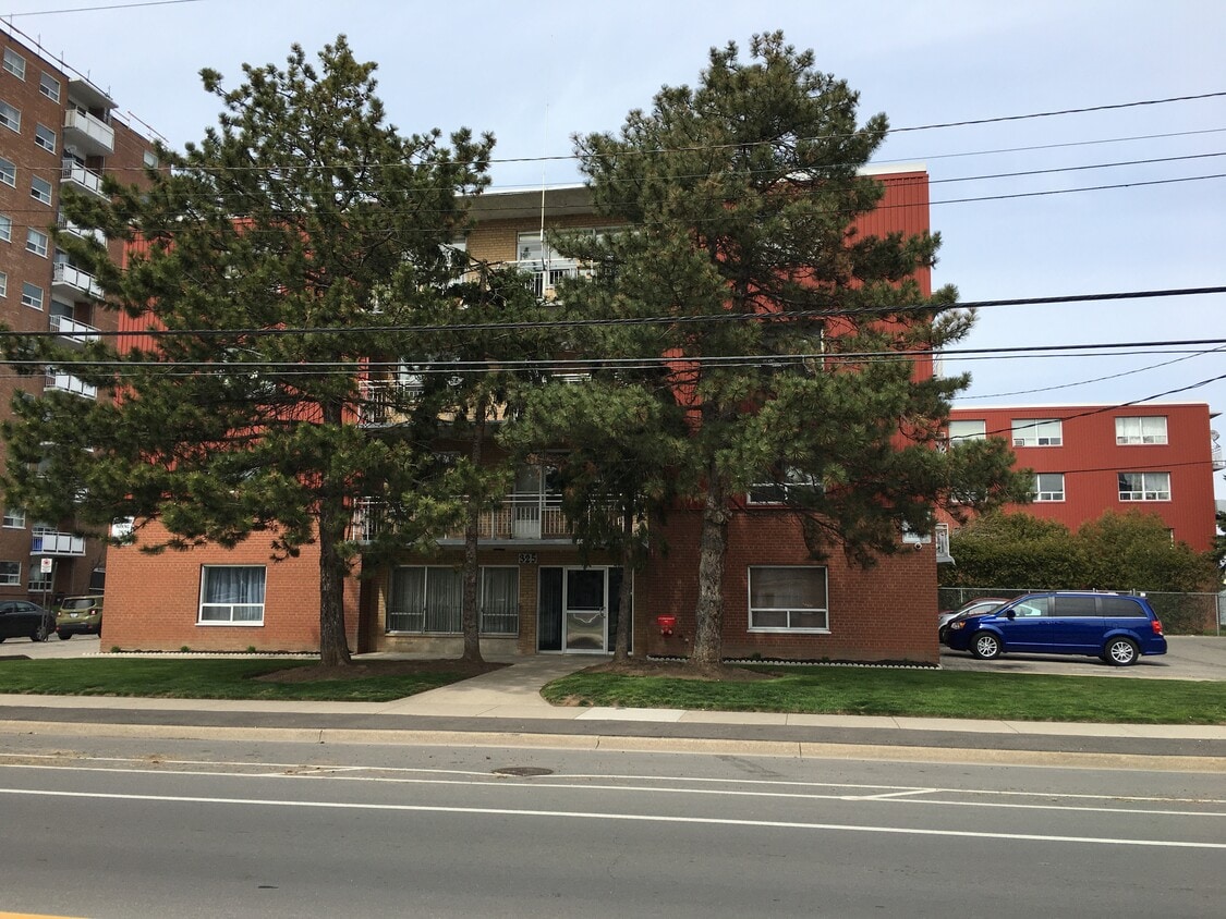 Primary Photo - 325 Melvin Ave