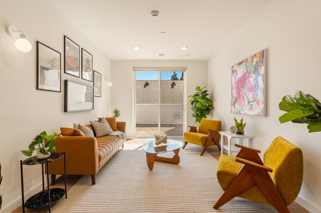 Building Photo - Sophia Hollywood - Off Market