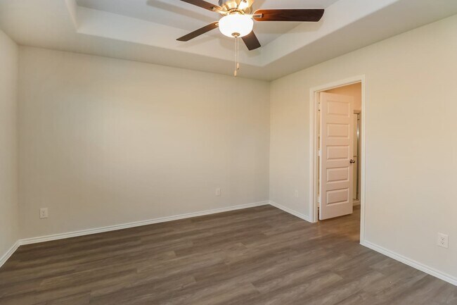 Building Photo - 10727 Sunlit St