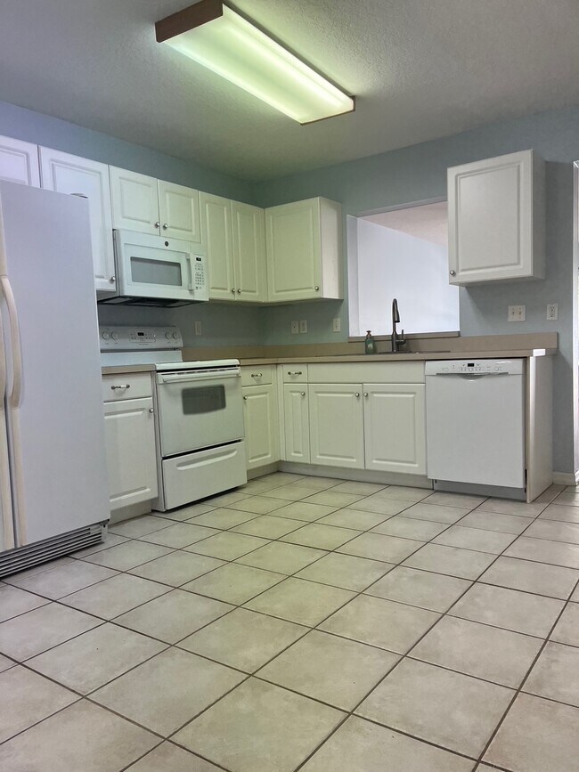 Foto del edificio - 2636 SW 35th Pl