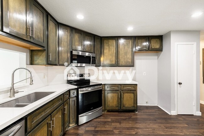 Building Photo - 4515 Piney Creek Ln, Spring, TX 77388