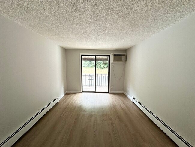 Foto del edificio - 625 W Lowell Ave