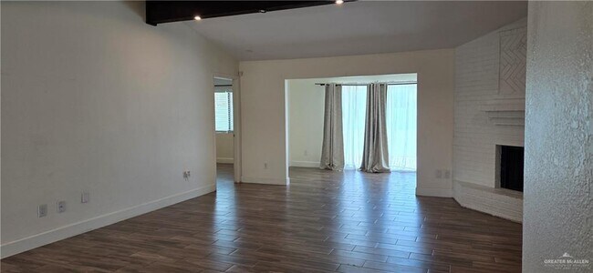 Foto del edificio - 1517 Robin Ave