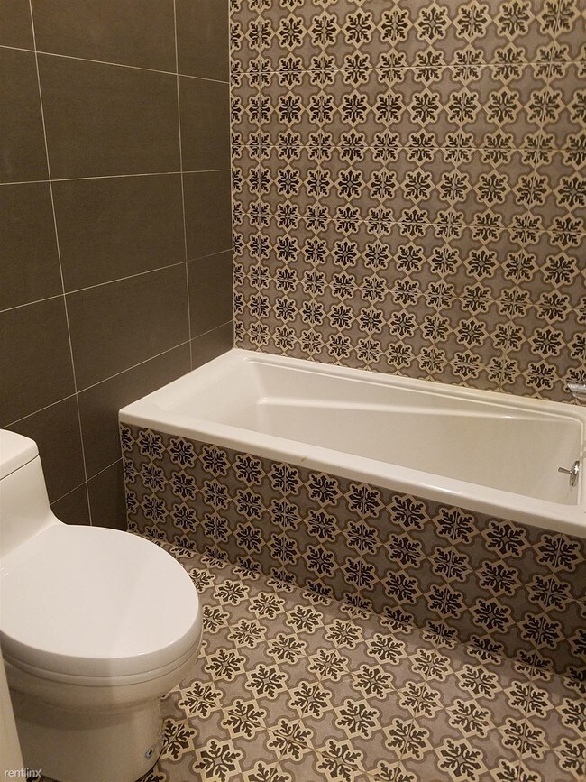 Foto del edificio - 906 Greene Ave