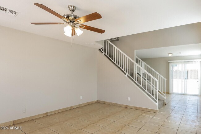 Building Photo - 2843 S 63rd Ln