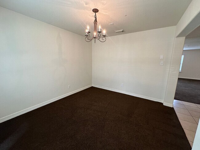 Foto del edificio - For Lease | 4 Bed, 2.5 Bath |1,990 Sq Ft |...