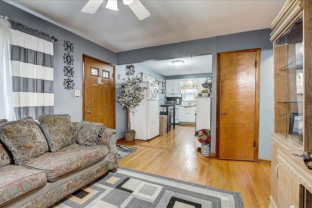 Primary Photo - 3749 S 24th St