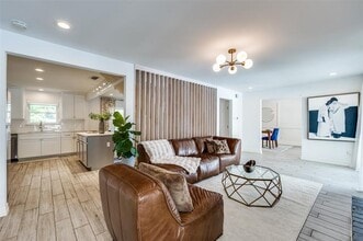 Building Photo - 2617 Beechmont Dr