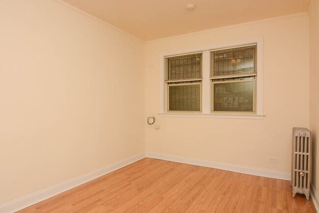 Foto del edificio - 2536 N Sawyer Ave