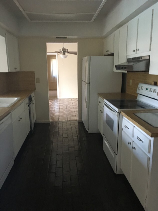 Foto del edificio - 10371 NW 39th Ct