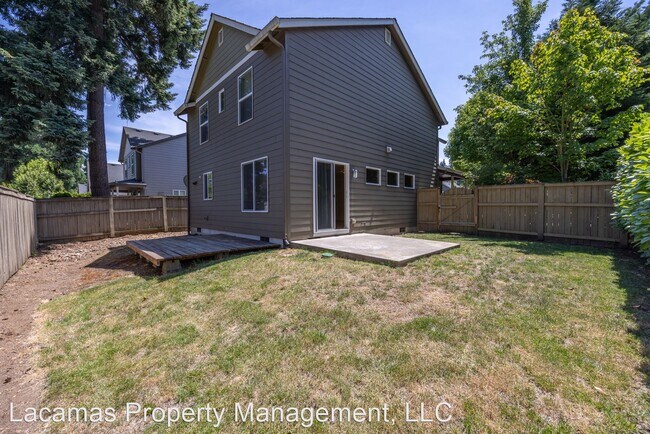 Building Photo - 3 br, 2.5 bath House - 13310 NE 51st St.
