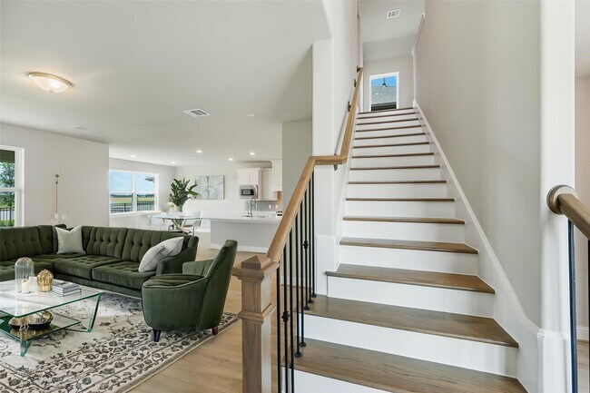 Building Photo - 764 Lake Lacosta Dr