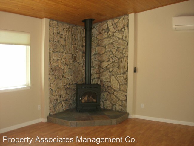 Building Photo - 115 Maryland Dr