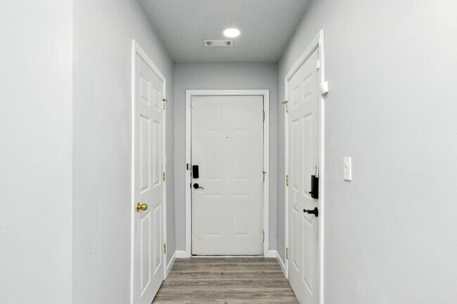 Foto del edificio - 303 Crooked Pine Trail