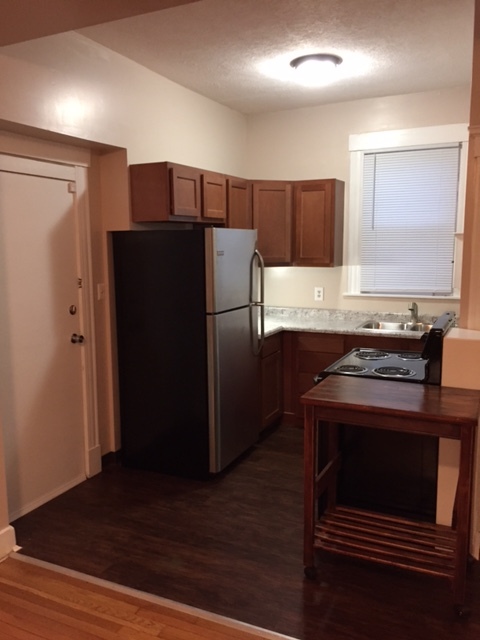 Under cabinet lighting adds ambience to your kitchen - 4501 Walter Ave