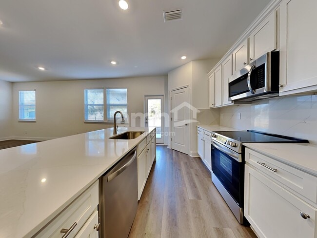 Foto del edificio - 168 Portside Pk Dr