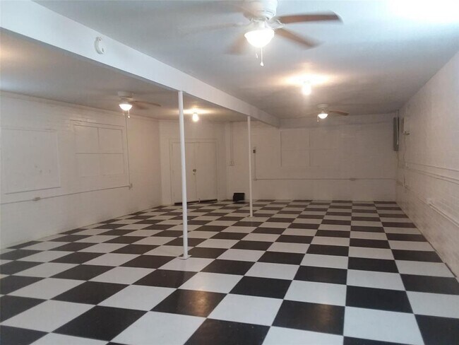 Foto del edificio - 701 E 6th St