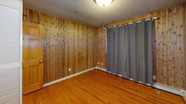 Foto del edificio - 3 Bedroom 2 Bath with Garage Available NOW...