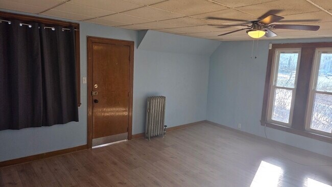 Foto del edificio - 12 Crown St