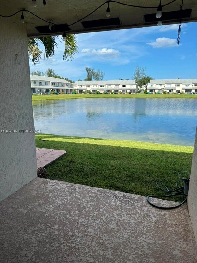 Foto del edificio - 4926 SW 32nd Ave