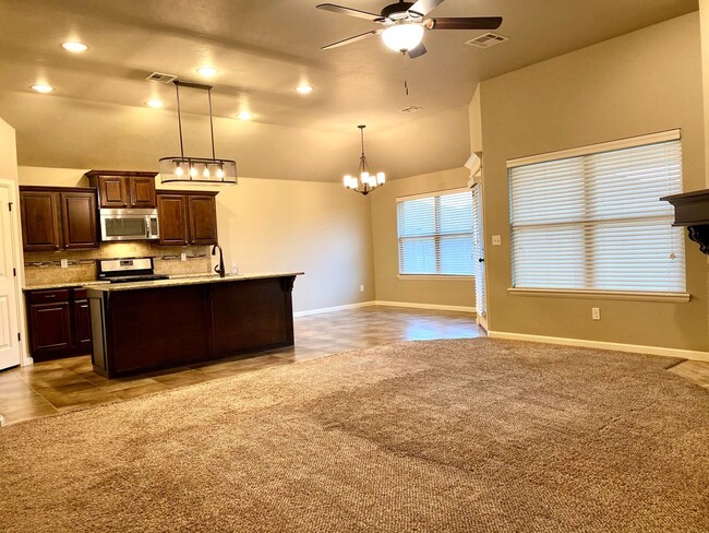 Building Photo - Cute Home In Mustang Schools With Storm Sh...